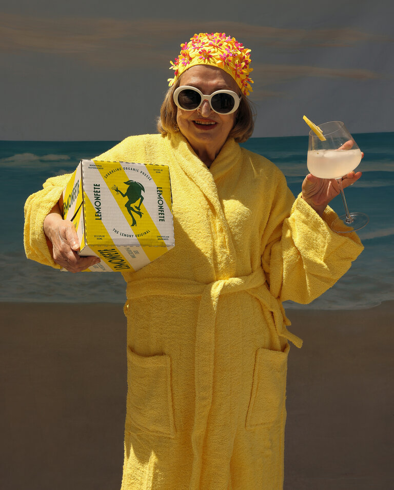 lemonfete lady with box