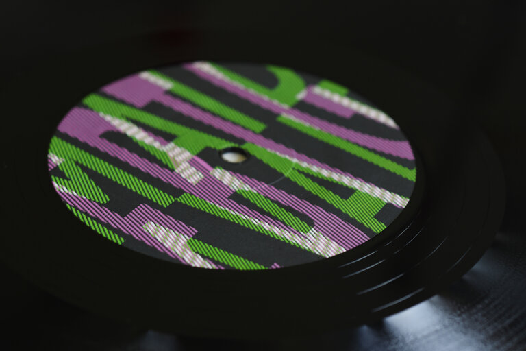 ebtg maida vinyl detail