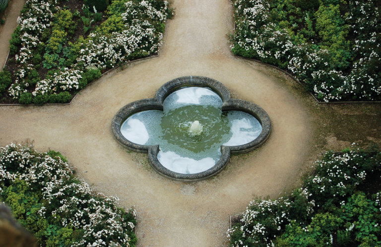 coughton court pond