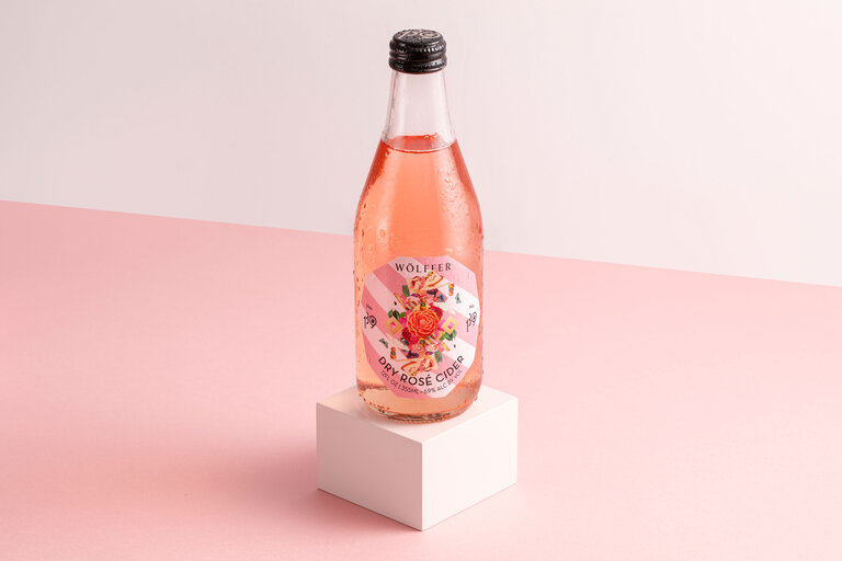 wolffer-cider-bottle-plynth